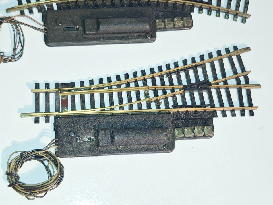 Fleischmann #1723, 1724 Electric LH & RH Points x 2. Good Used cond. HO scale. - Image 2 of 4