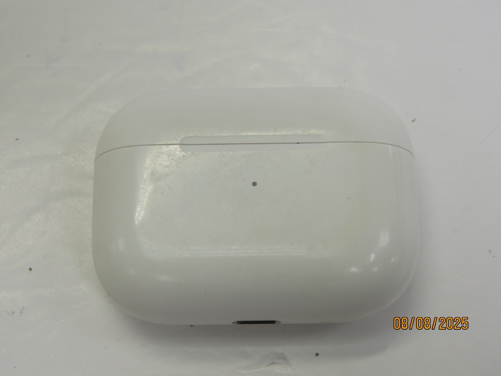 Apple AirPods Pro (1 GEN) with Wireless Charging Case - White [DW44]