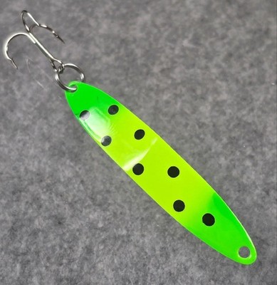 Kingfisher Tackle Candlefish Jigging Spoon 3-1/8'' Long VMC #4 Treble Hook 6 Gram