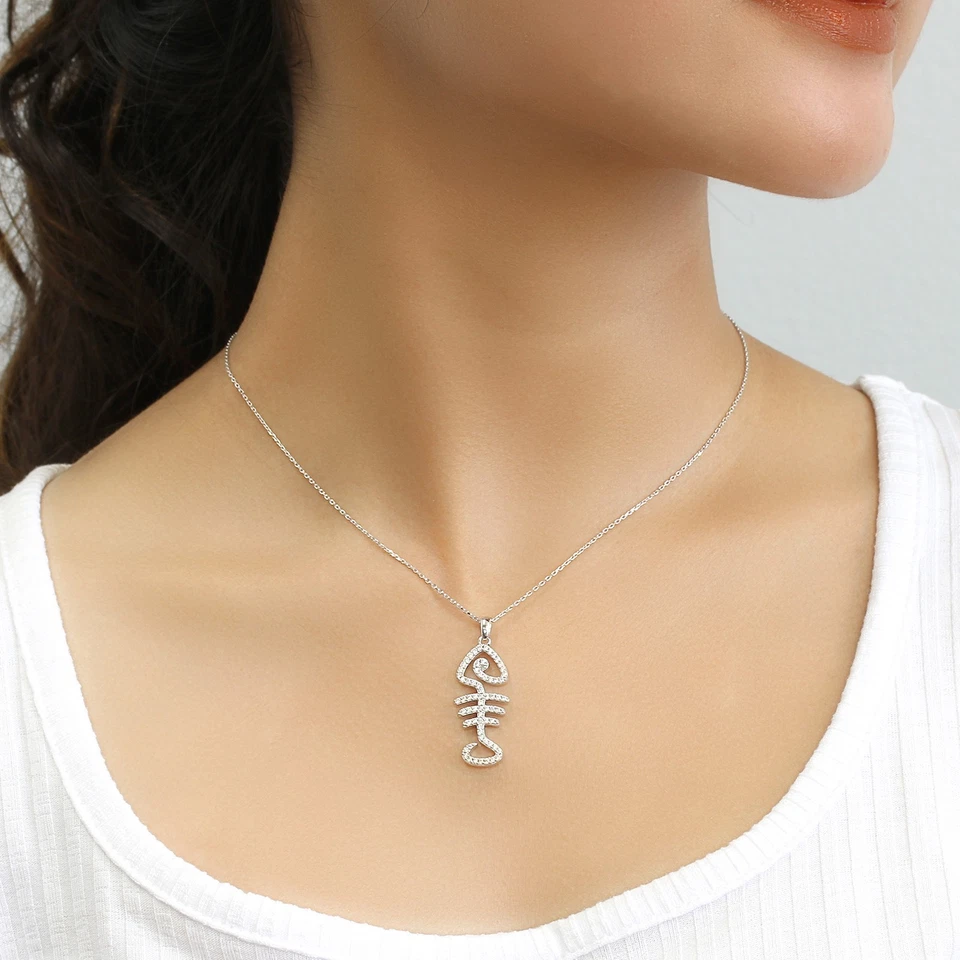 Collar colgante de hueso de pez conjunto de pavé de circonita cúbica enchapado en platino de 16"+2" Foto 4 de 4