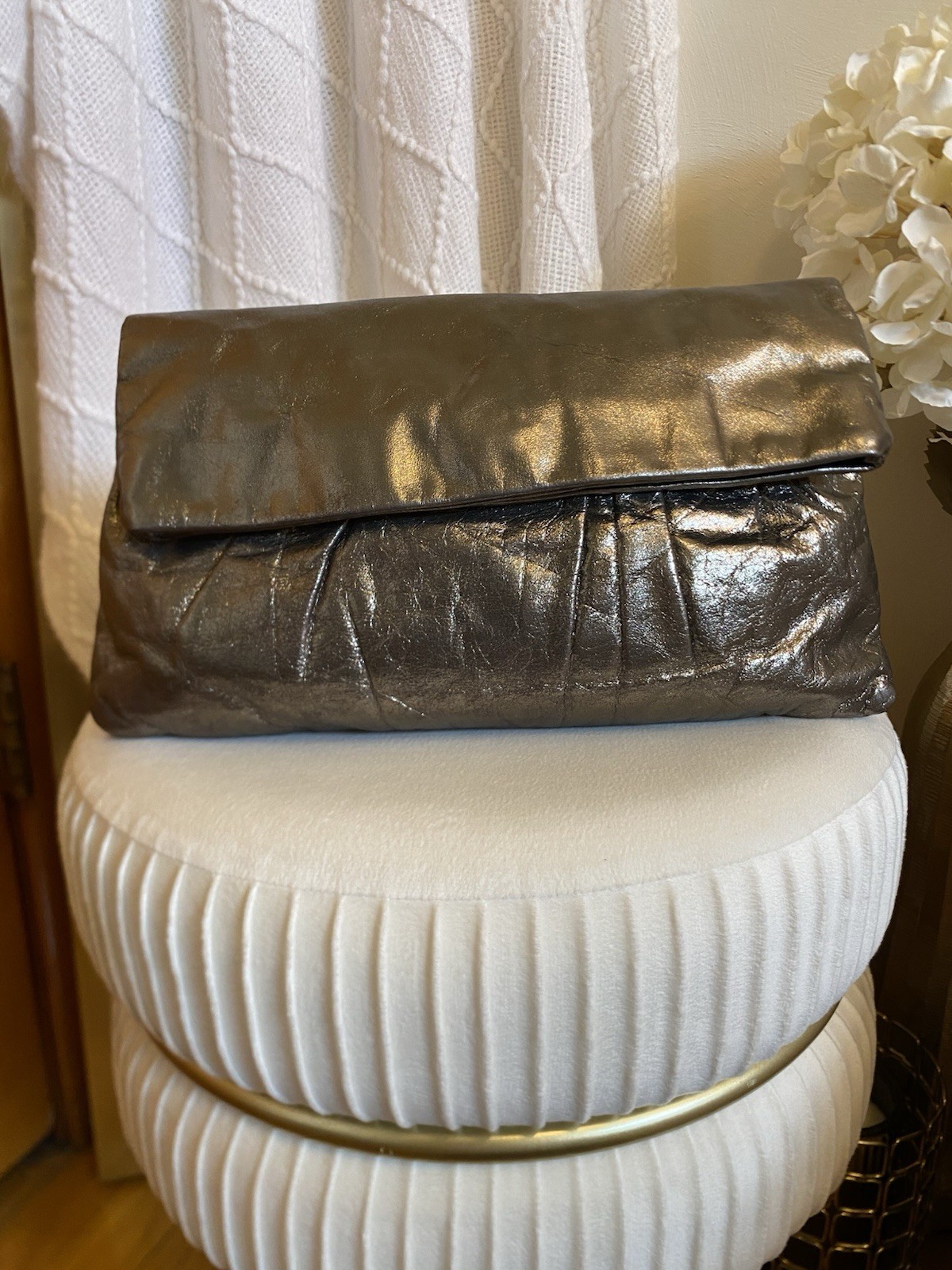 VTG Clemente Women’s Chic Bronze Metallic Shimmery Fold Over Clutch Purse Good