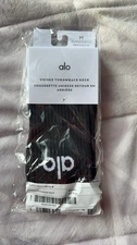 Alo Unisex Throwback Sock, Black & White, Size Women's 8-11.5 Or Men's 6.5-10 