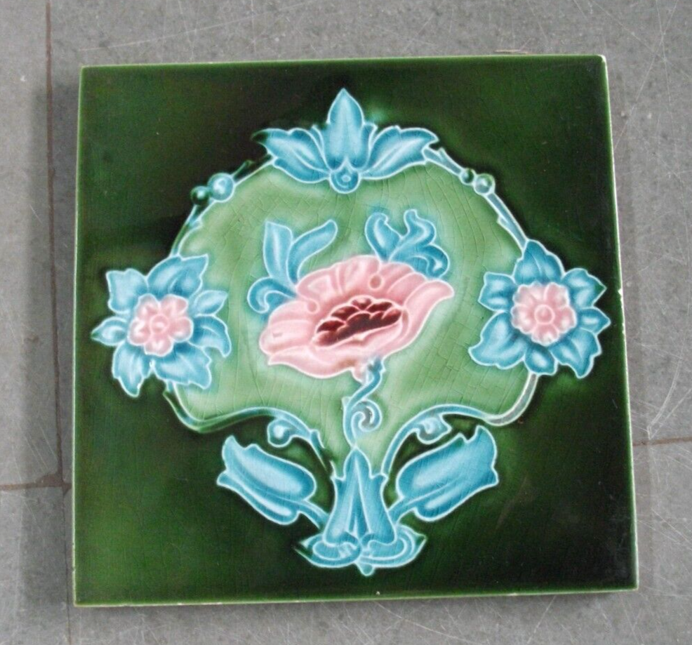 英国H&R Johnson 150角タイル 23枚セット　花柄 ピンク×ブルー 4 Pc Vintage Fine H&R Johnson Mark Flower Embossed Ceramic Tiles