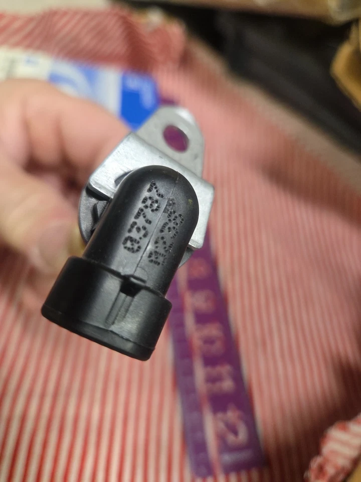 Sensor de nivel de aceite genuino GM 12603787 1999-06 Cadillac STS 4.6 Aurora Intrigue Foto 4 de 4