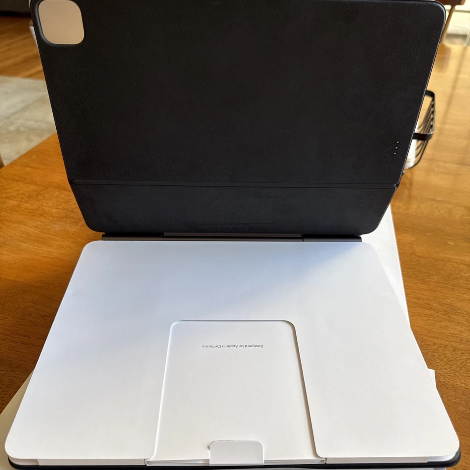 Apple Magic Keyboard for iPad Black MJQK3LL/A iPad Air 13, iPad Pro 12.9 gen3-6 - Image 3 of 4