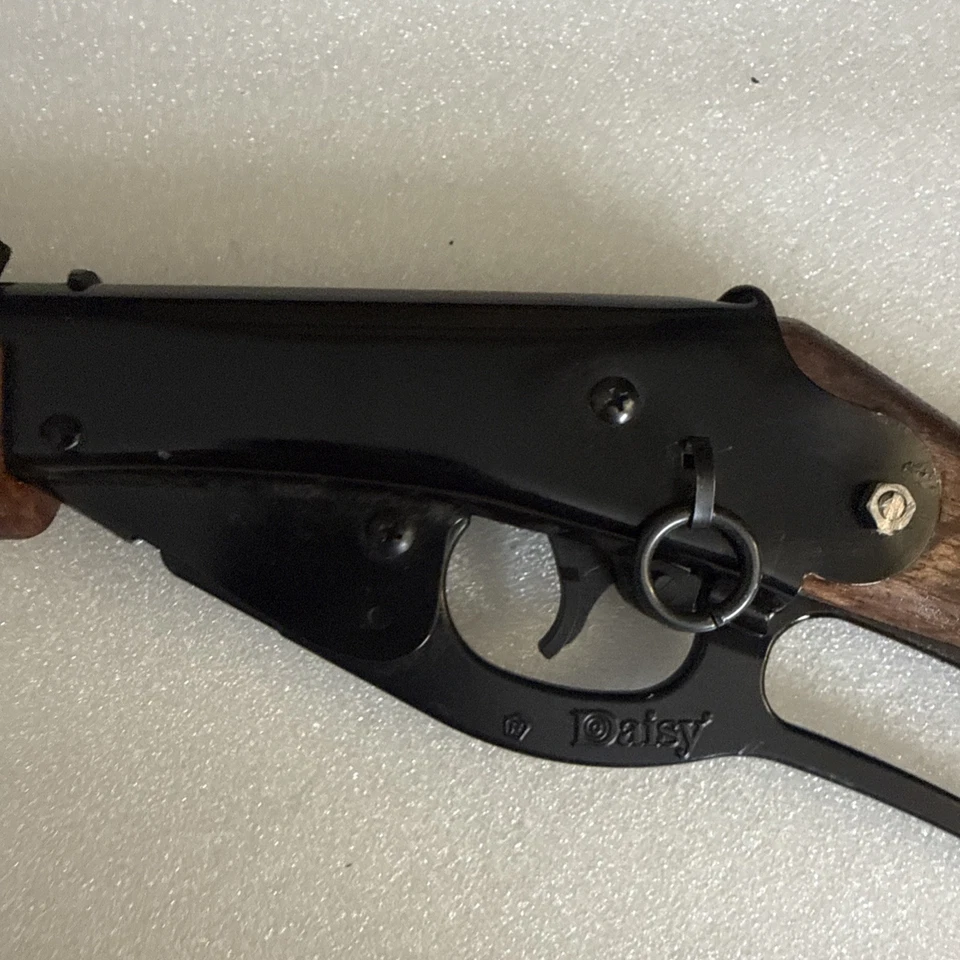 Pistola BB de madera Daisy Red Ryder modelo 1938B de colección probada funciona  Foto 3 de 4