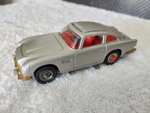 Corgi Toys James Bond 270 Aston Martin DB5 007 Vintage 1960's Diecast Model Car