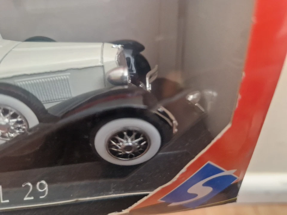 1/43 SOLIDO AGE D'OR - CLASSIC CORD L29 WHITE DIECAST CAR REF 4055 USED - Image 3 of 3