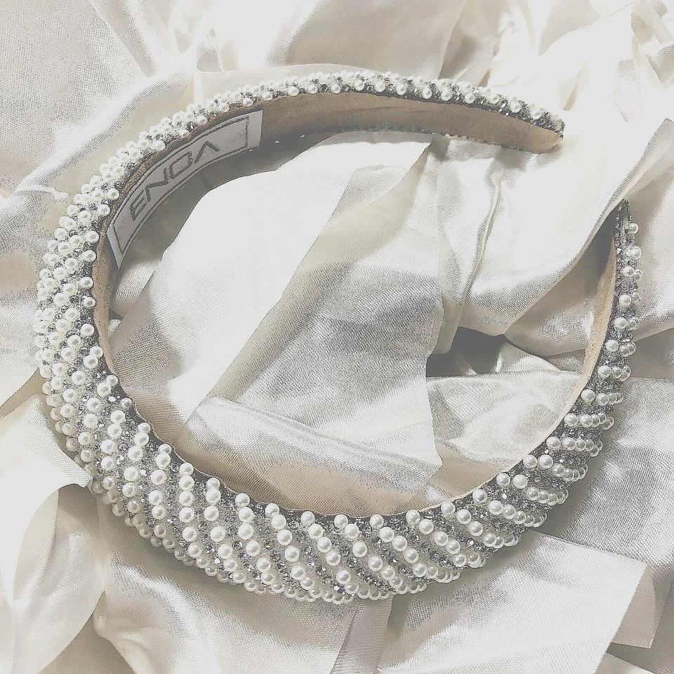 Diadema nupcial de perlas y diamantes de imitación para mujer talla única OS accesorio para el cabello Foto 3 de 4