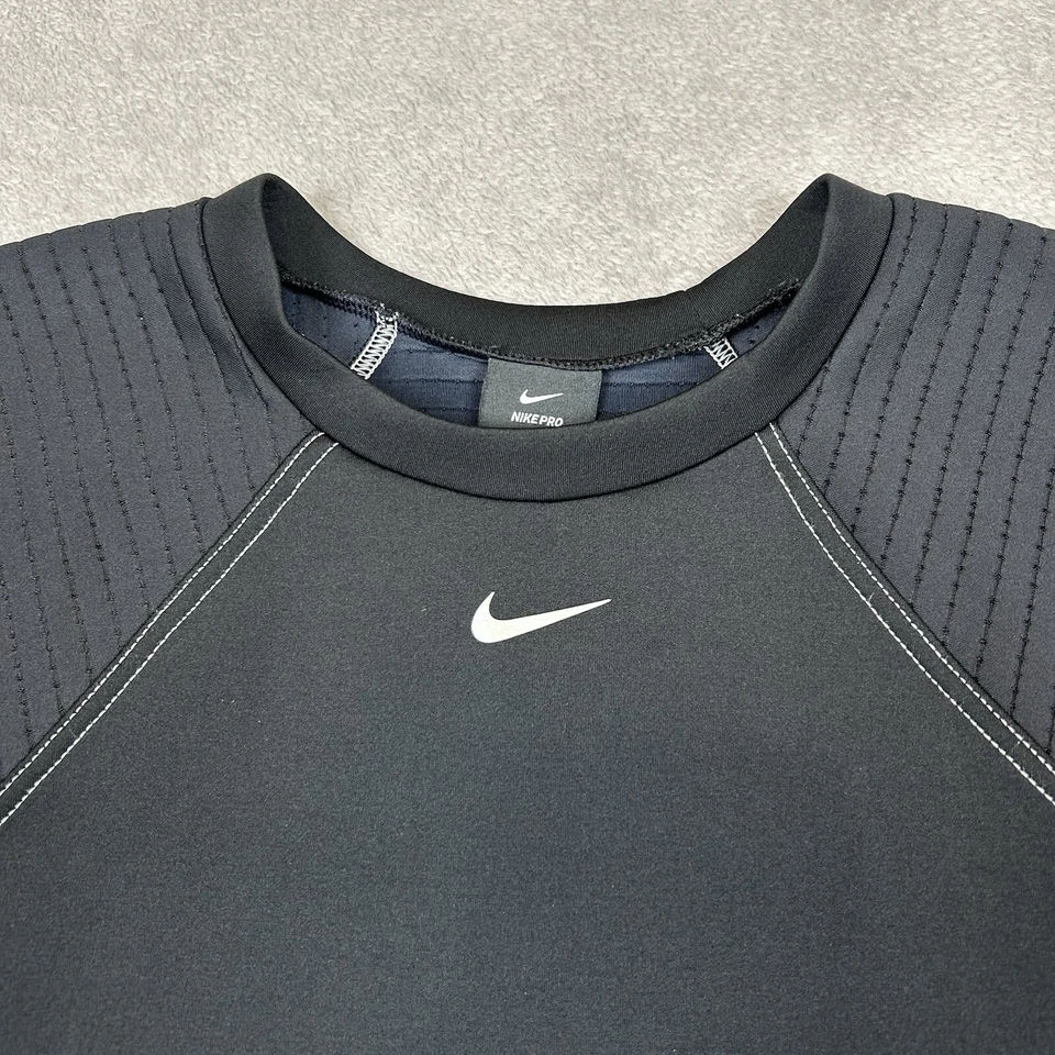 Sudadera Nike Pro Mujer Pequeña Negra Suéter Centro Swoosh Recortada De Gran Tamaño Foto 3 de 4