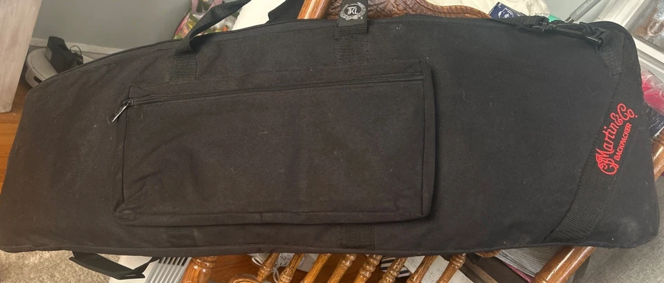 Guitarra acústica de viaje Martin Backpacker, para zurdos, con estuche blando Foto 4 de 4