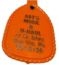 Vintage New Ulm Minnesota Art’s Mobil U-HAUL Advertising Keychain Key Ring Chain