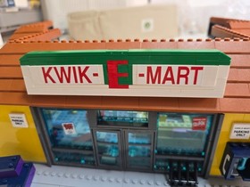 LEGO Authentic 71016 The Simpsons: The Kwik‑E‑Mart &mdash;Bonus Minfigs, No Police Car