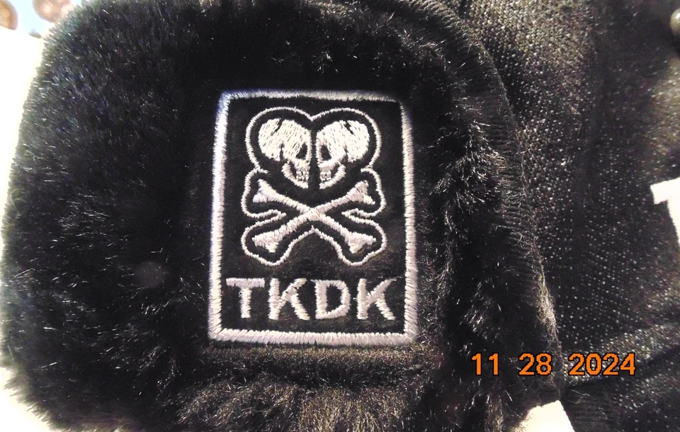 TKDK Tokidoki New Era Double Skulls & Cross Bones Denim Embroidery Trapper Hat - Image 4 of 4