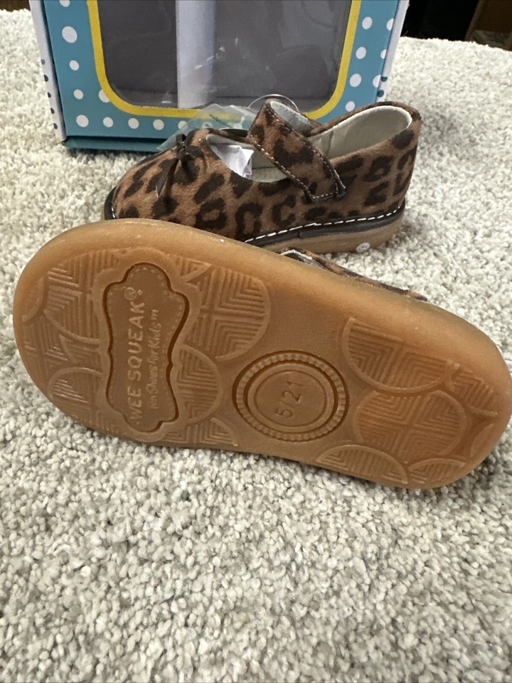 Zapatos Wee Squeak CoCo Mary Jane con estampado animal. Nuevo en caja. Tallas 3-12 Foto 4 de 4