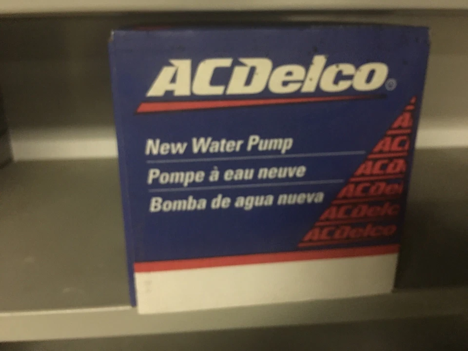 Bomba de agua motor GM Cadillac Deville Seville Eldorado 89017900 NOS Foto 2 de 3