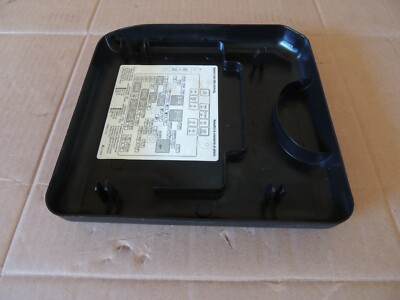 Couvercle Boîte à Fusibles OEM – Pour Silverado Sierra Yukon Tahoe Escalade 2007-2014 – Occasion