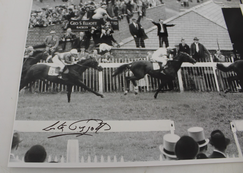 Hand Signed LESTER PIGGOTT Large 12x16" Photo Epsom Derby Winner Crepello 1957 - Picture 5 of 8