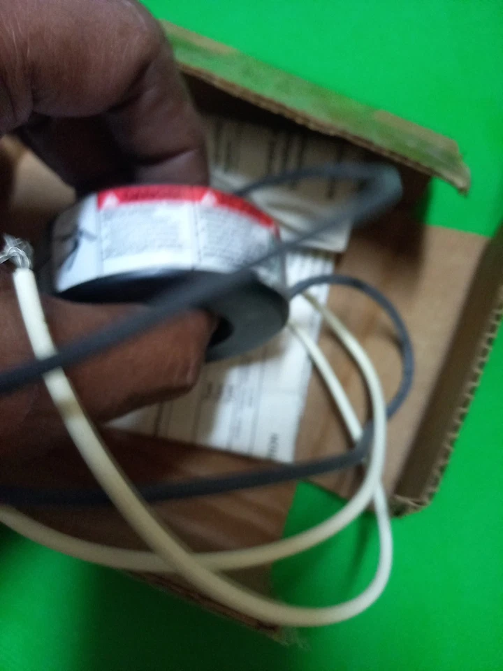 Square D 2NR101 ; 2NR 101 ; 2NR-101 Current Transformer Rating: 100:5 DubaiReady - Image 2 of 4