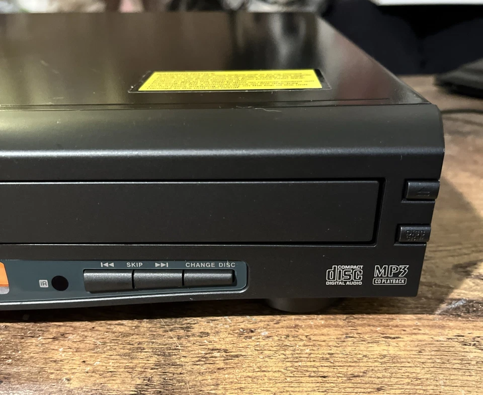 KLH 5 CD Changer DA1702 Tested Working - Image 2 of 4