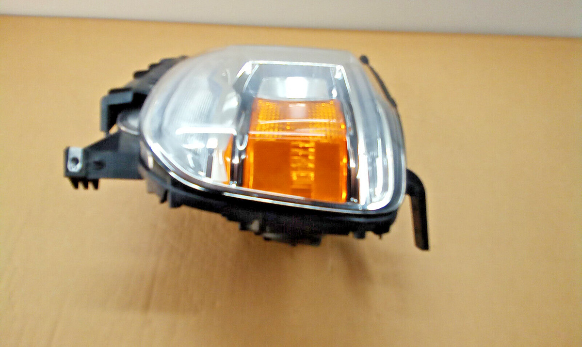 2014 - 2017 GMC Sierra Headlight Halogen With LED LH Driver Side 