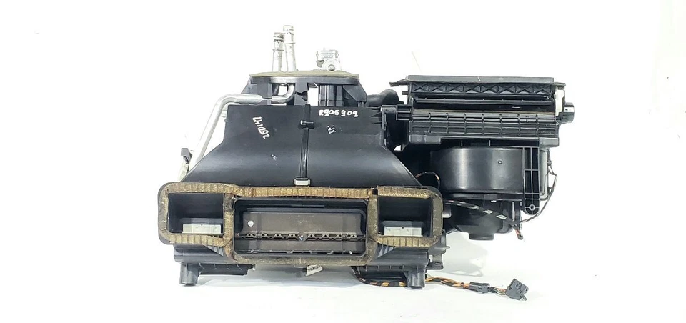 2003 2004 2005 2006 2007 2008 BMW Z4 OEM AC Evaporator With Blower Motor - Image 2 of 4