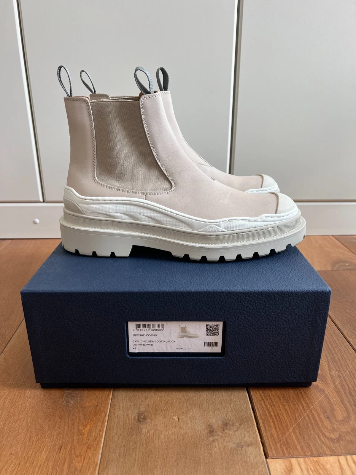Bateau Dior Homme x Sacai Explorer Chelsea