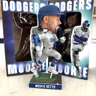 Dodgers Mookie Betts Bobblehead ドジャース s-l400.jpg