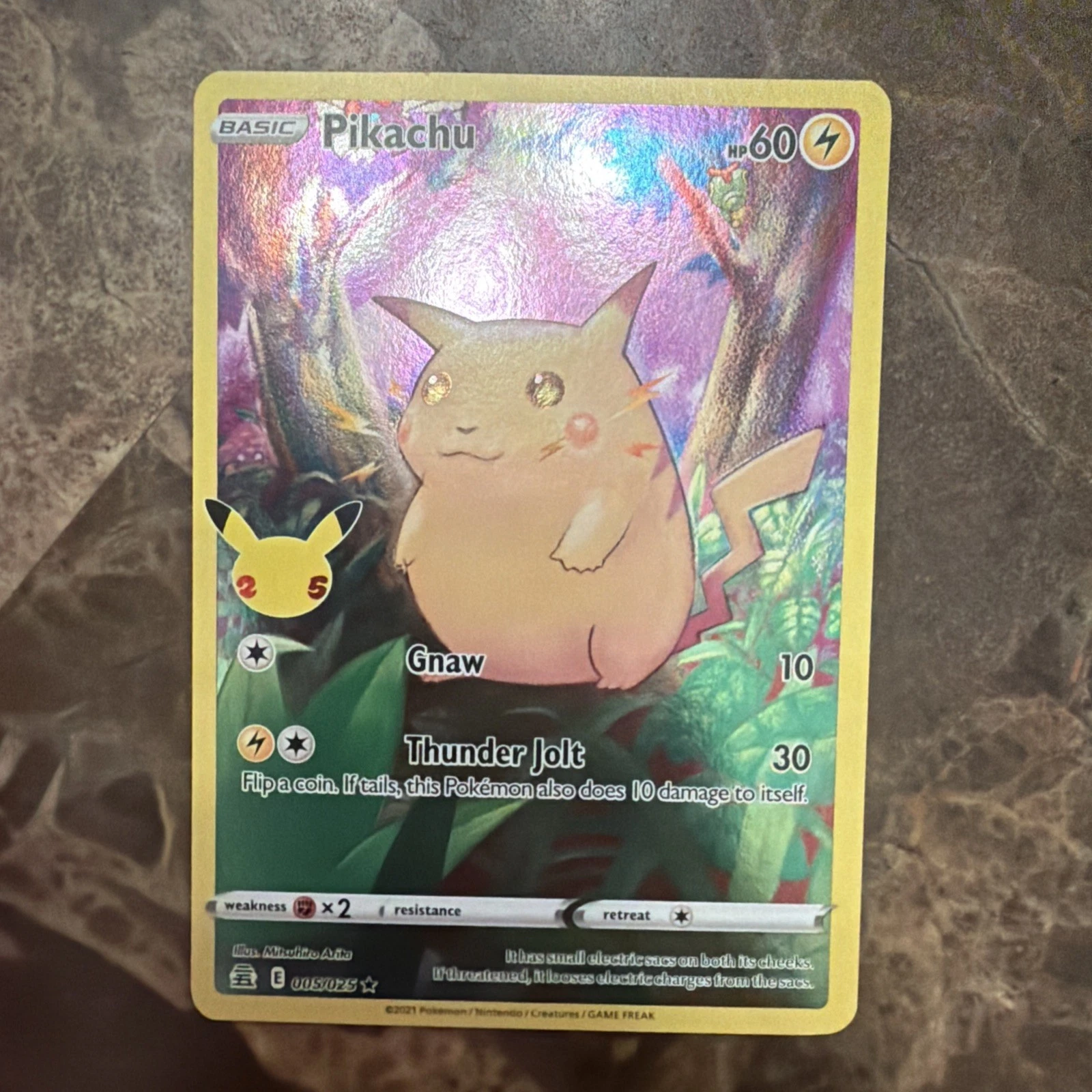 Pikachu 005/025 Celebrations Holo