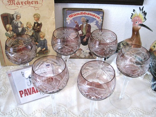 6 alte Weingläser Stiel+Fuß beschliffen Römer Überfang rot rose lila aubergine - Bild 11 von 20