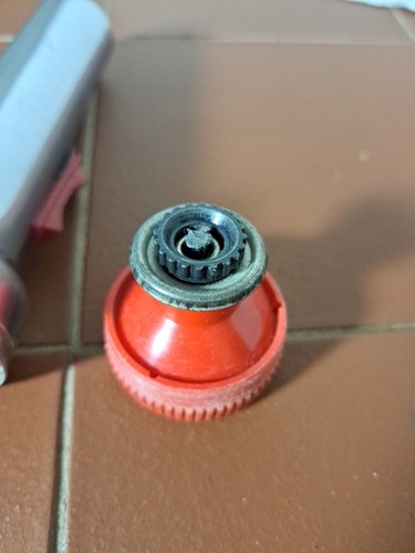 Vtg BMG Bridgeport Metal Goods 5.5" Flashlight Tested - Foto 8 di 9