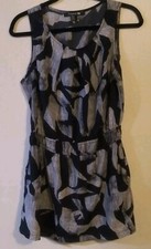 Forever 21 Women's Sleeveless Black Gray Casual Dress Size: Medium