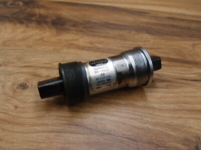 Moyeu De Pédalier (Bottom Bracket) Shimano BB-UN52 - Filetage Italien - Axe Carré 107mm Pour Cadre 70mm - Compatible LX, XT, XTR - Neuf NOS