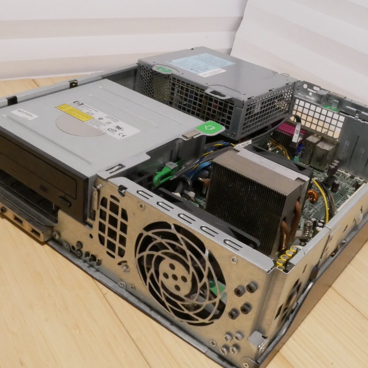 HP Compaq Dc5100 SFF Desktop PC P4 Intel 3.0GHz 3GB RAM 40GB