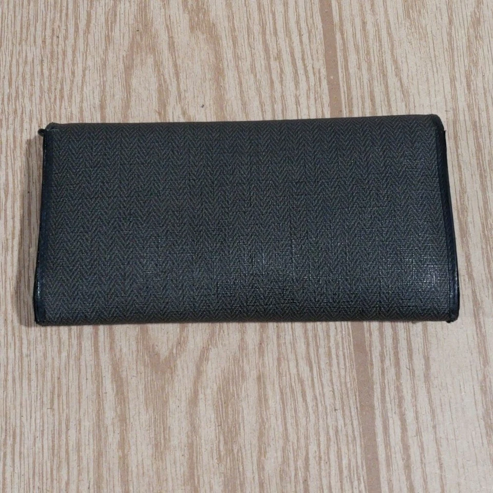 Autêntica bolsa de mão BVLGARI preta e cinza couro longa carteira dobrável, 7,5 x 4" - Imagem 4 de 4