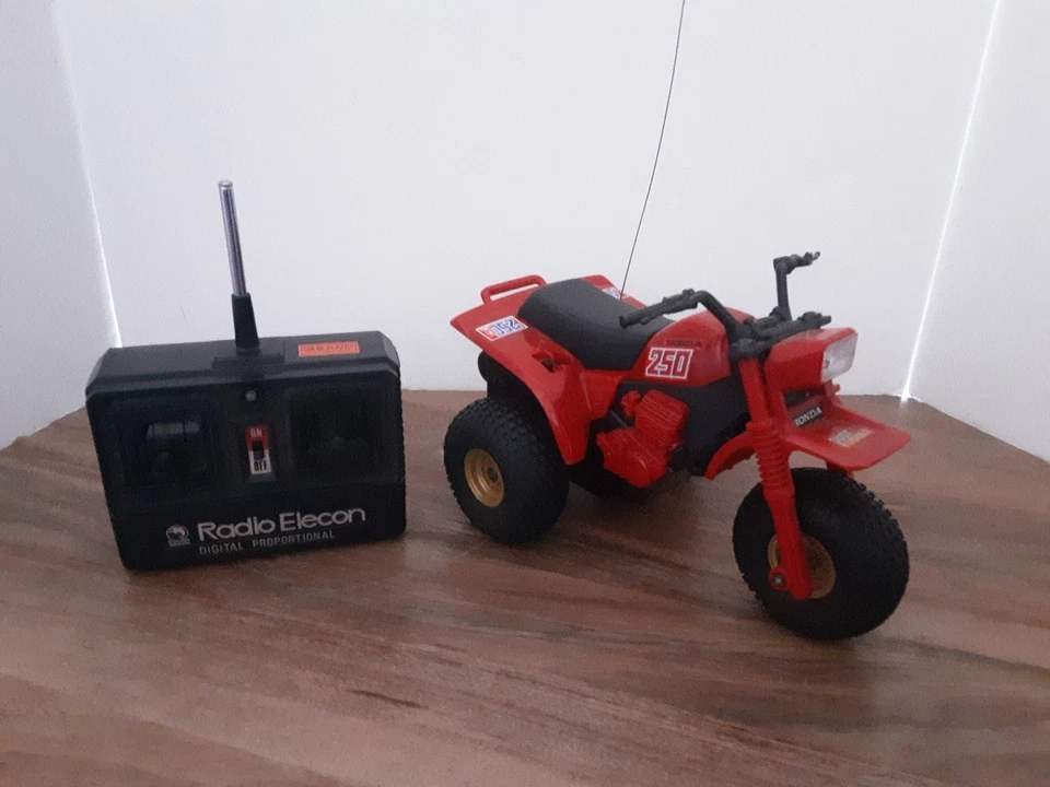 Vintage Shinsei Dust Runner Honda 250r RC For Parts Or Repair - Image 2 of 4