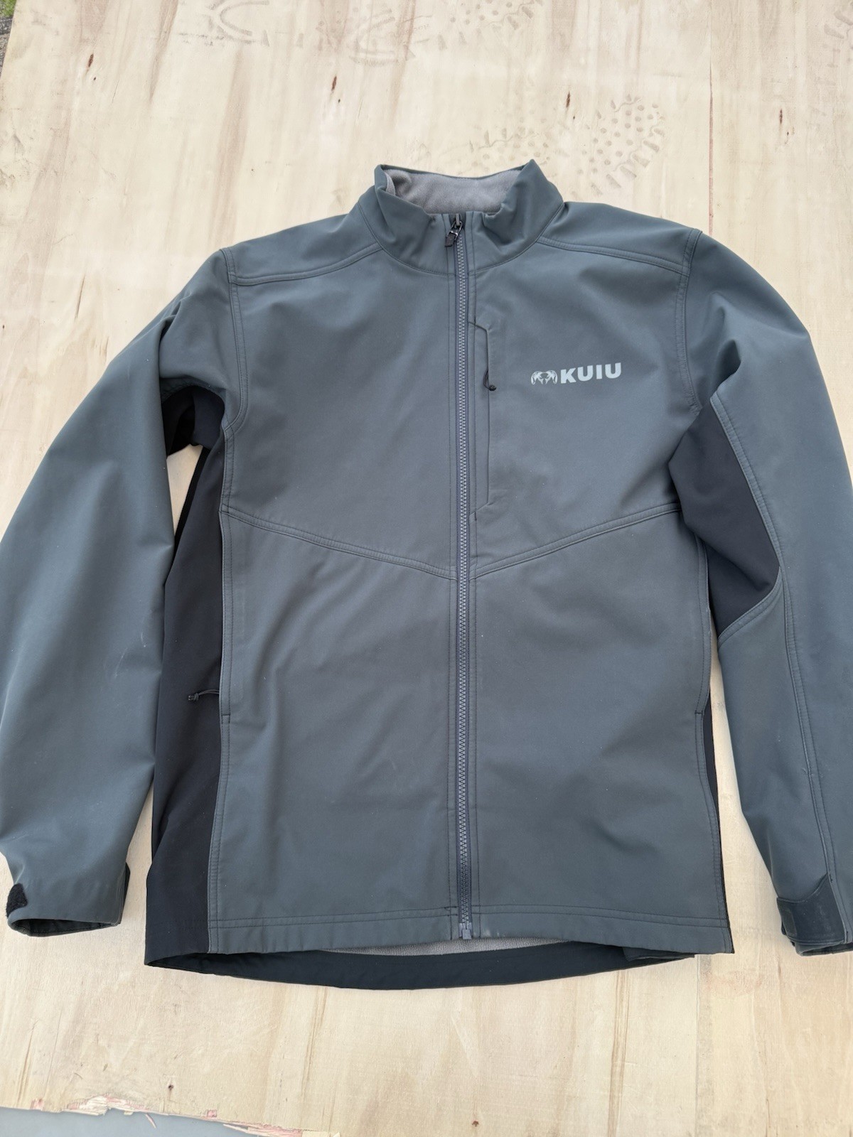 KUIU Softshell Jacket Men’s Large - image 1