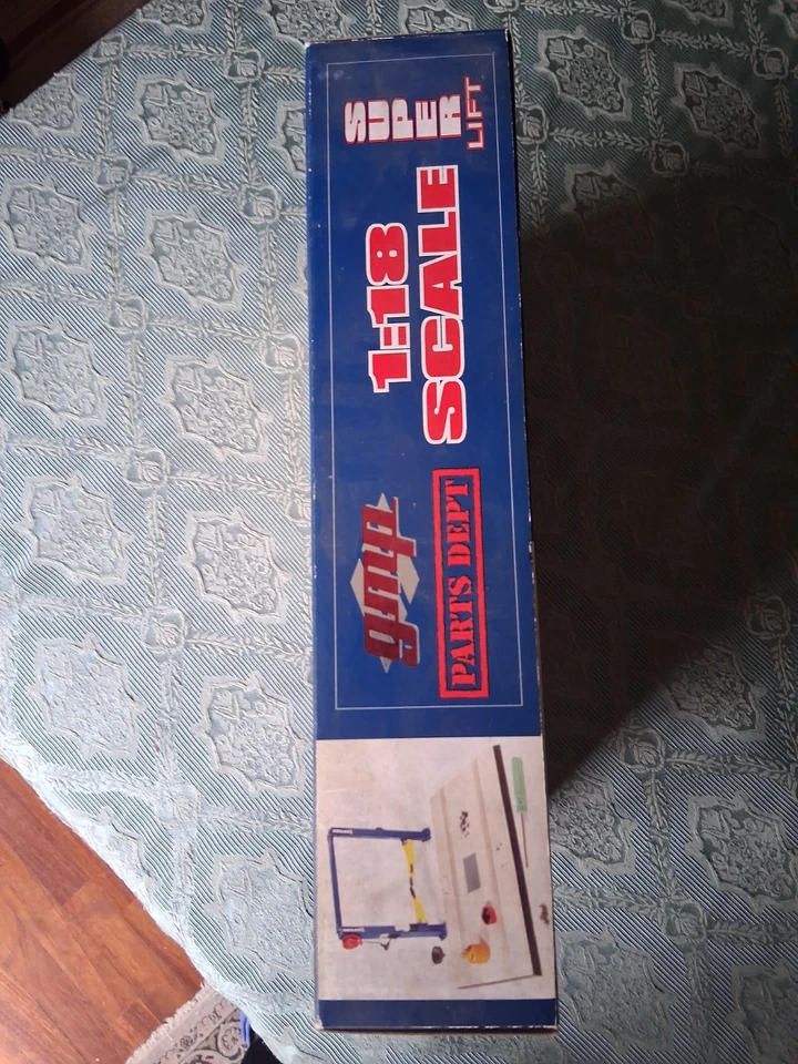 GMP PONTE ELEVATORE SUPER LIFT 1:18 NUOVO IN SCATOLA - Immagine 3 di 4