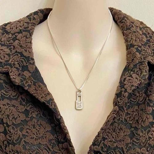 Collana con ciondolo Fendi tono argento misura media