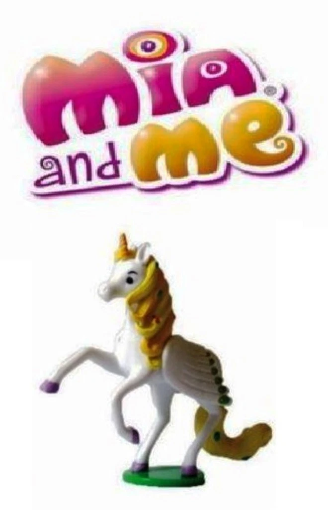 Mia and best sale me toys
