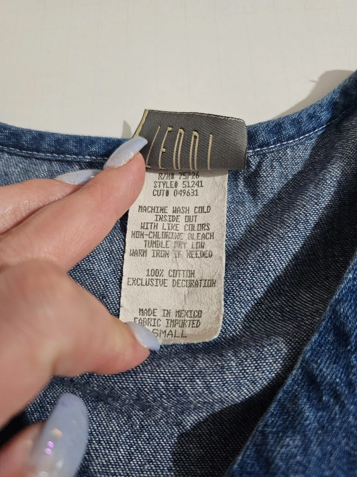 VTG TEDDI Denim Shirt Embroidered Floral Hearts, Pockets Long Sleeve Blue Sz S - Image 3 of 4