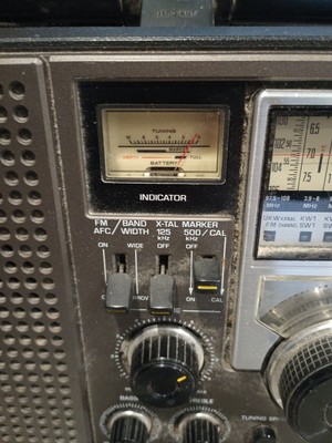 National Panasonic RF-2200 DR 22 8BAND FM/AM/SW1-6 Receiver 