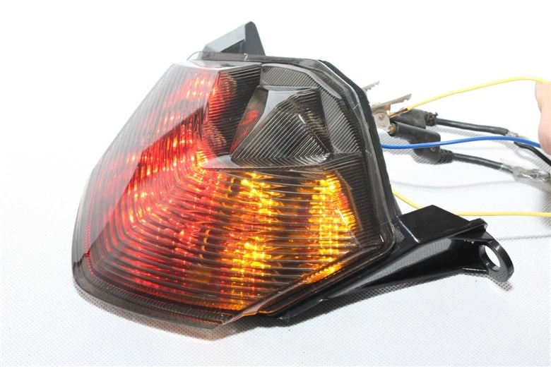 Luz trasera LED señal de giro de freno para Kawasaki Z750/ZX-10R/ZX1000/ZX-6R/ZX600 Smo Foto 2 de 4