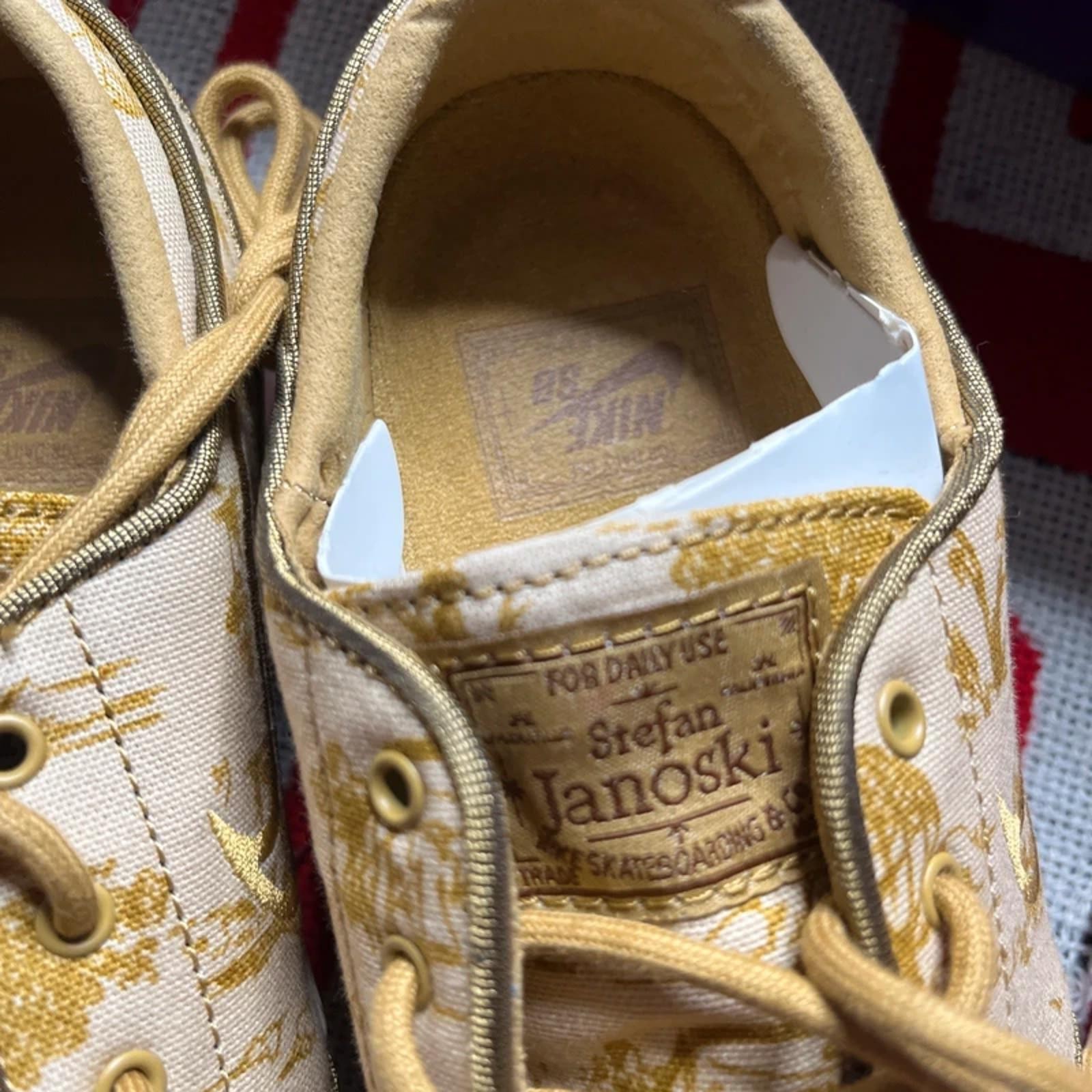 Nike SB Zoom Janoski OG Men’s Gold Skate Trainers | UK Size 4 image 7