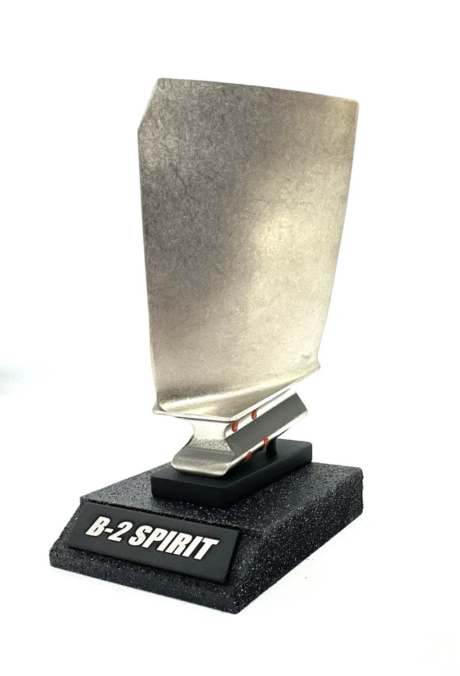 B-2 Spirit Stealth Bomber Titanium Jet Engine Blade. Pilot Gift Desk Model HGU - Image 2 of 4