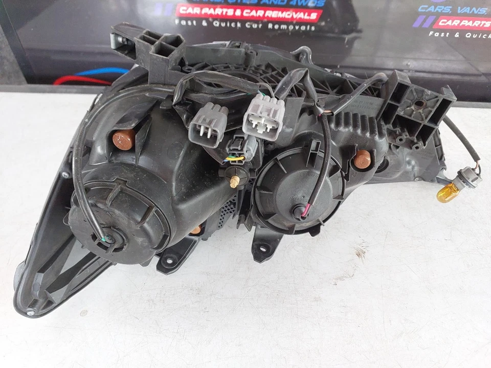 MITSUBISHI ASX 2014-2019 RIGHT HEADLAMP Station Wagon - image 3 of 4