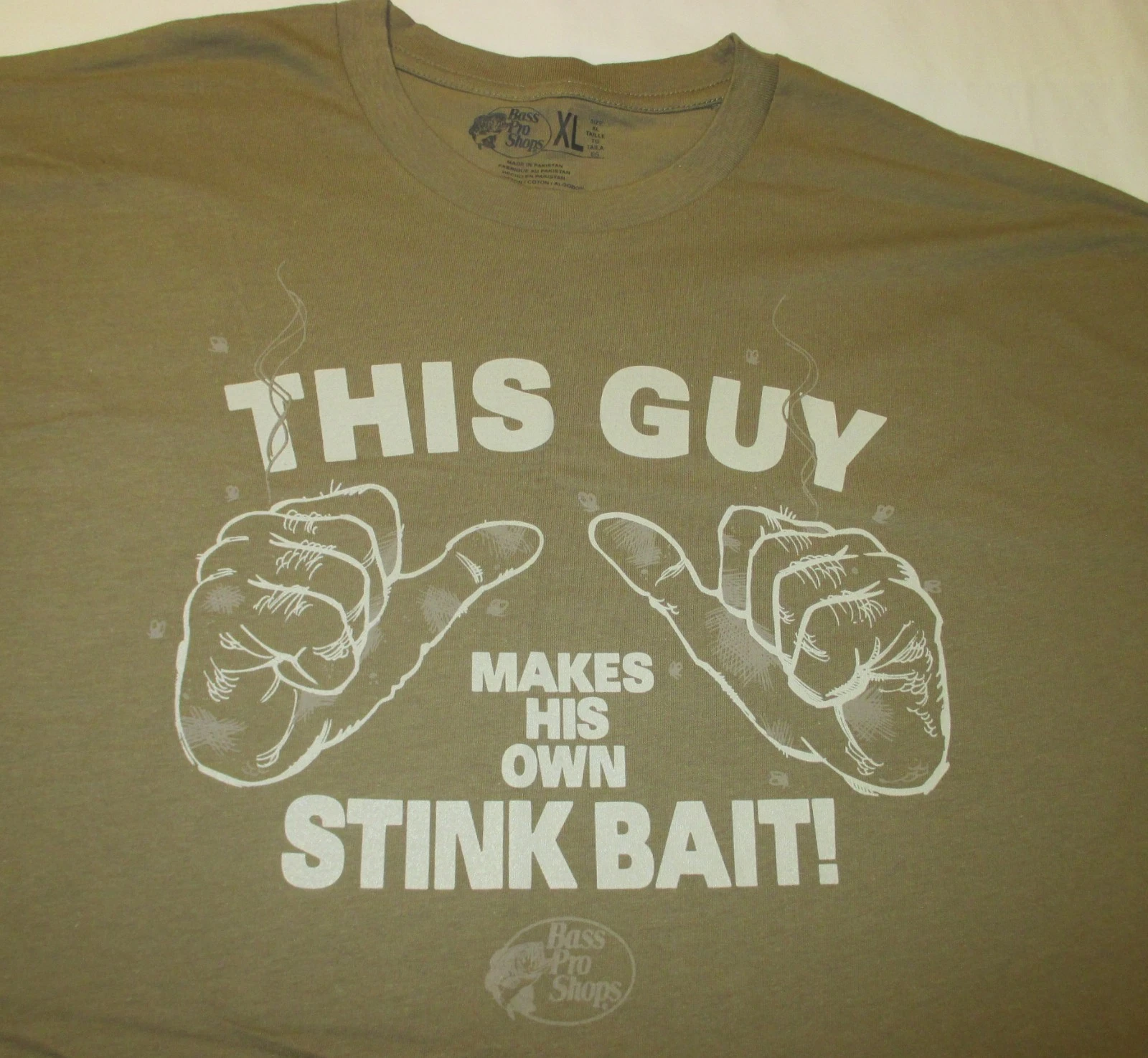 Lot of 3 Men's XL FISHING T-SHIRTS Bass Pro Shops, THIS GUY MAKES OWN STINK BAIT