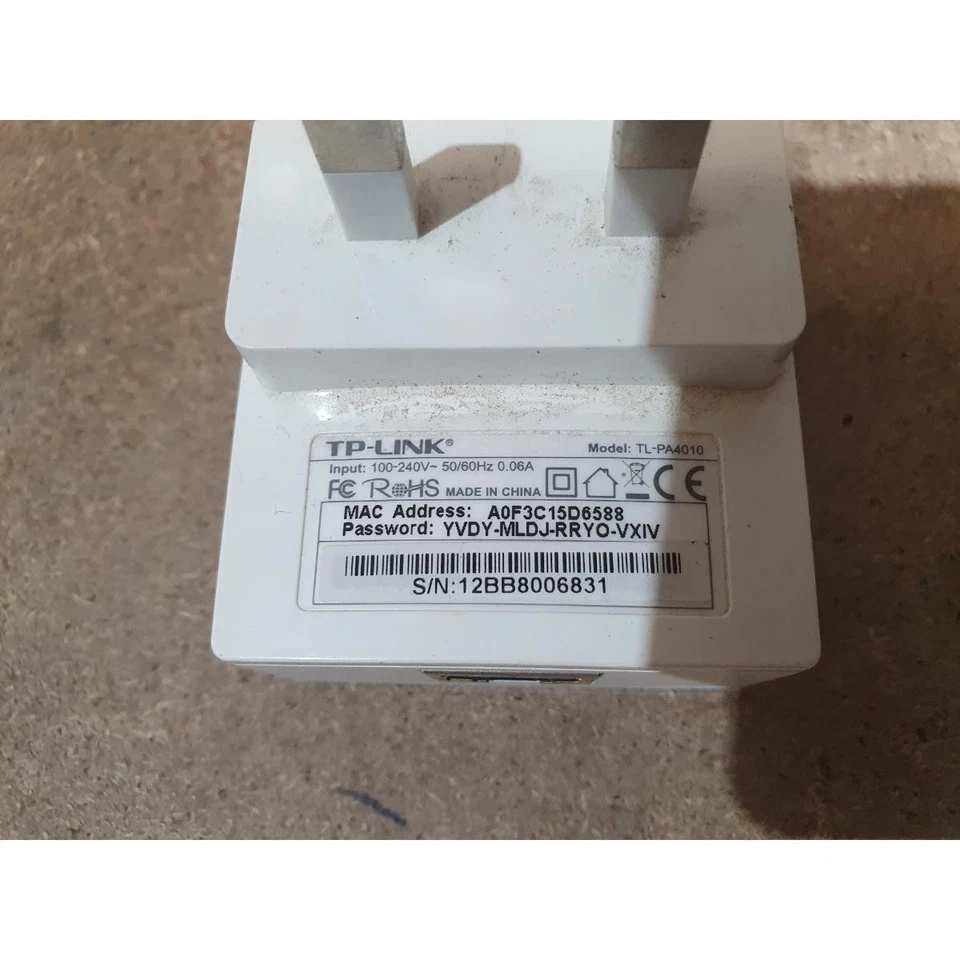 TP-Link TL-PA4010 AV600 Powerline Adapter White Ethernet 0.06A UK Wall Plug - Image 4 of 4
