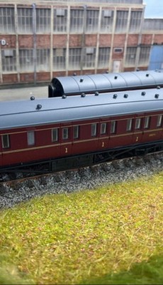 Dapol Schwader 2 LMS Reisebusse 00 