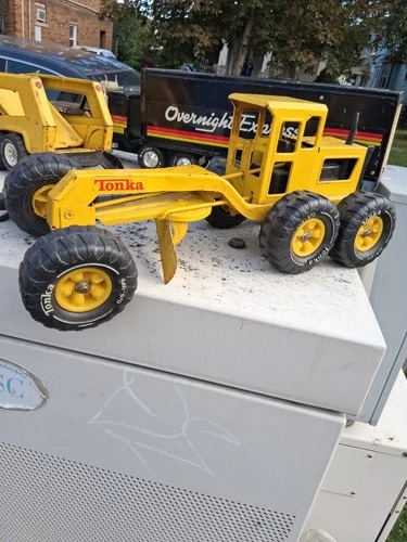 Tonka Pressed Steel Road Grader Yellow Black Vintage Construction Toy